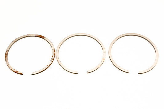 OMC 381496 Piston Ring Kit NOS