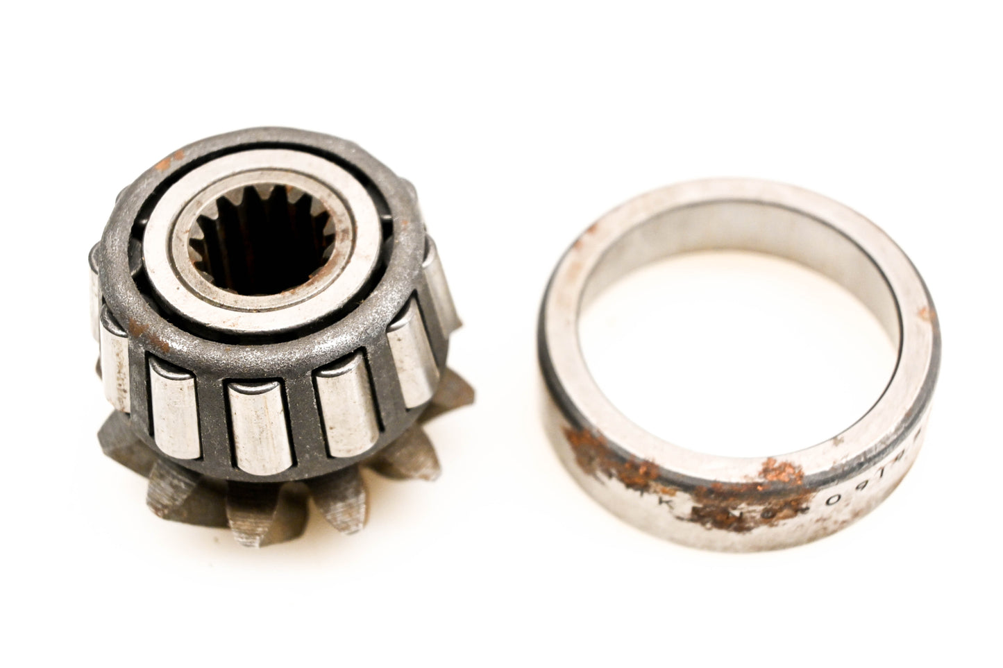 OMC 375835 Pinion Gear & Bearing NOS