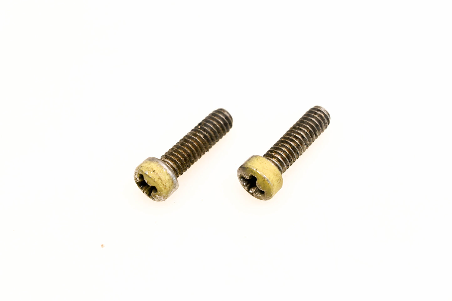 OMC 304070 Screws Qty 2