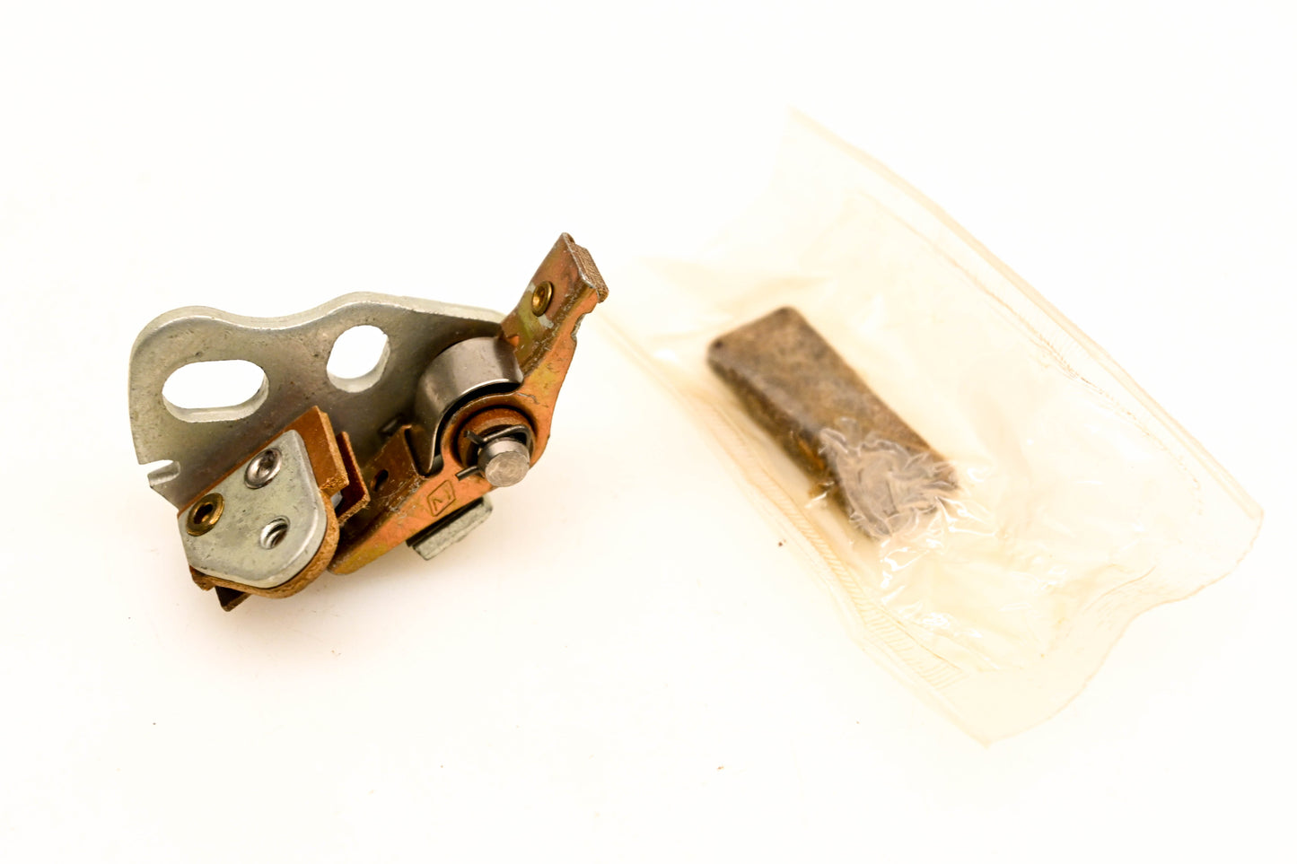 OMC 501207 Contact Point Breaker NOS
