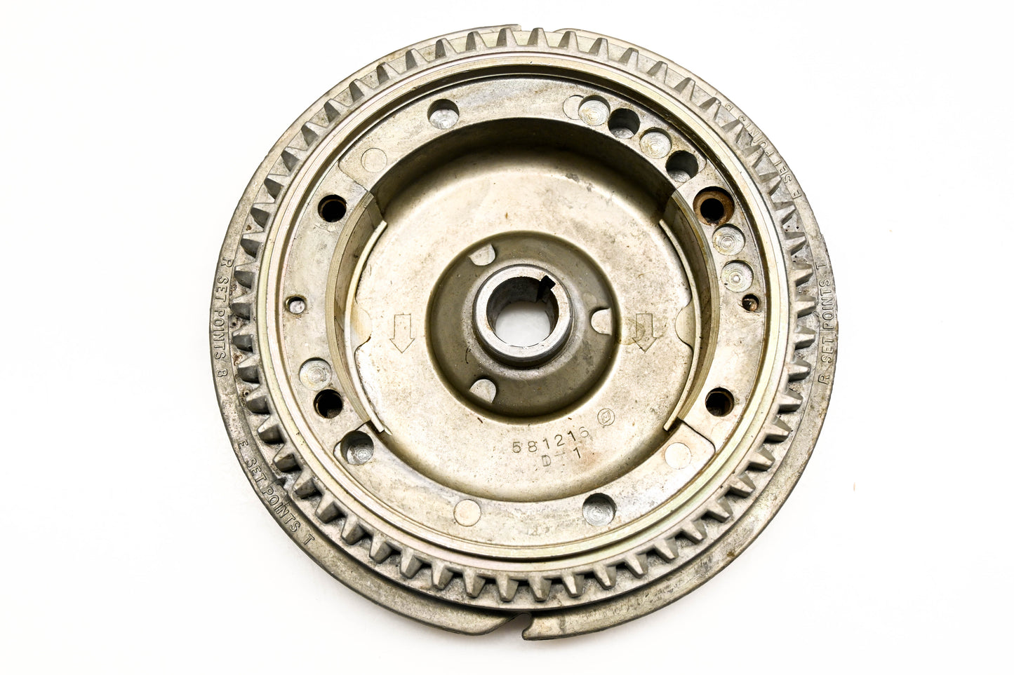 OMC 581216 9.9-15HP Flywheel NOS