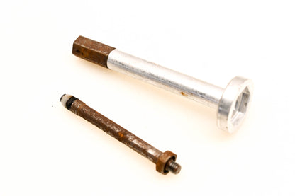 OMC 173206 Relief Valve & Stem NOS