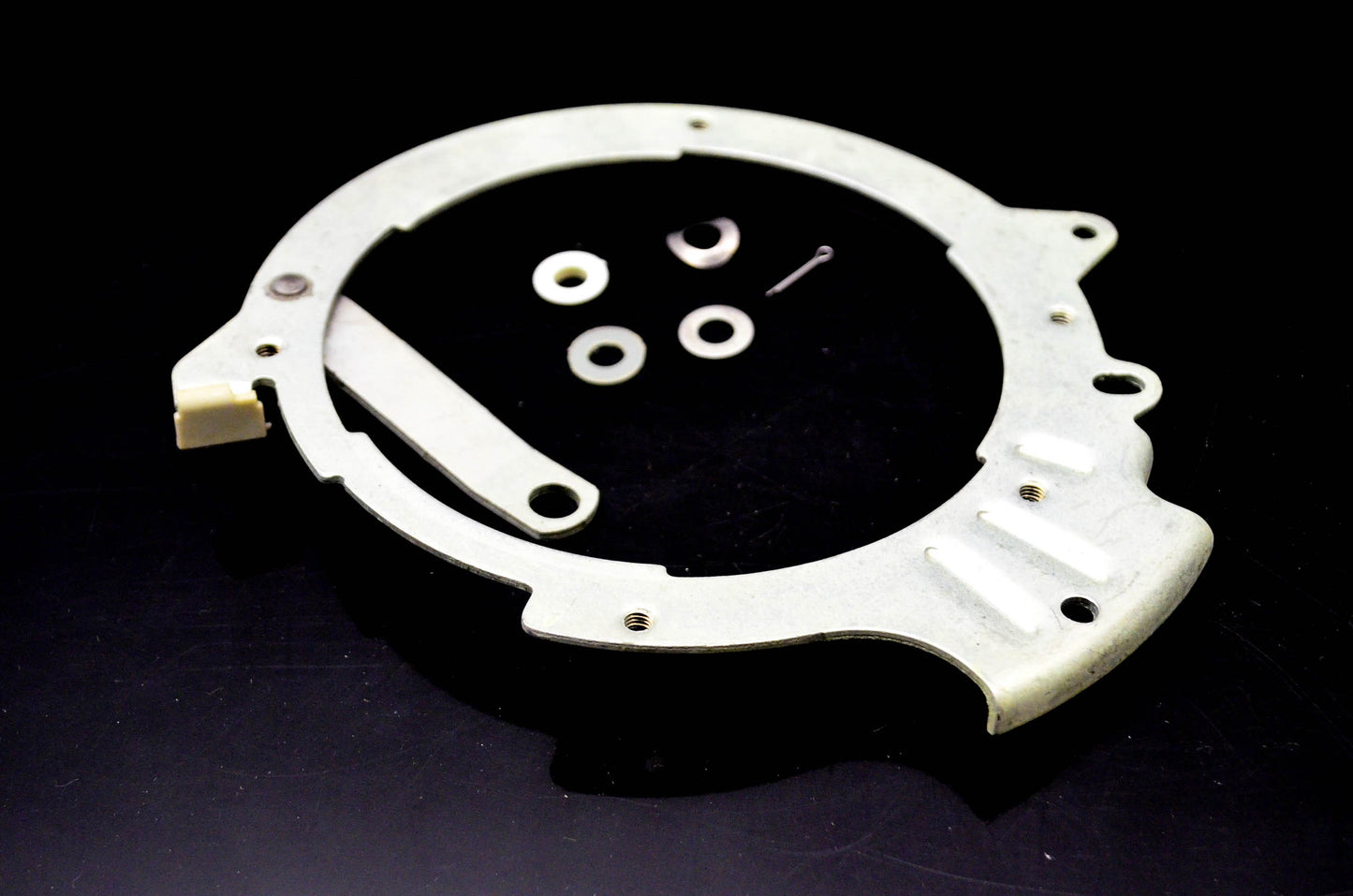 OMC 387418 Retainer & Link Assembly NOS