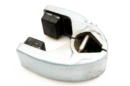 OMC 322288, 322289 Lower Mount Bracket Assembly