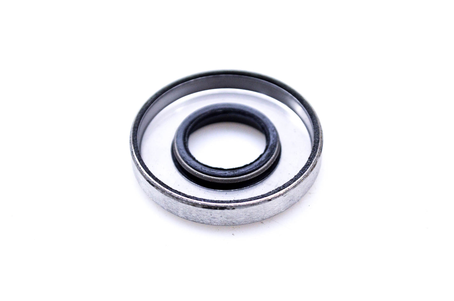 OMC 321928 Oil Retainer Bearing Housing NOS