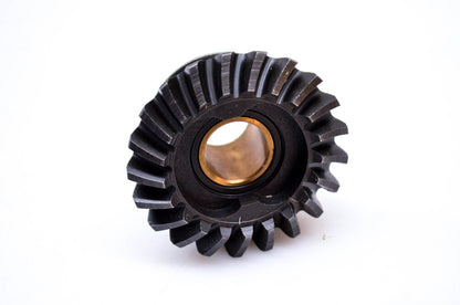 OMC 381810 Forward Gear & Bushing Assembly NOS