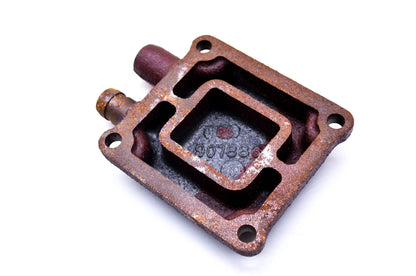 OMC 907886 Manifold Front Cap NOS