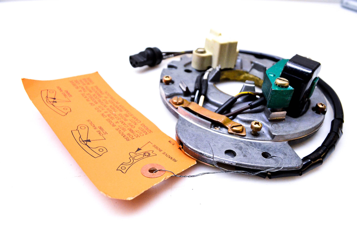 OMC 582355, 582063 Ignition Coil Plate Assembly NOS