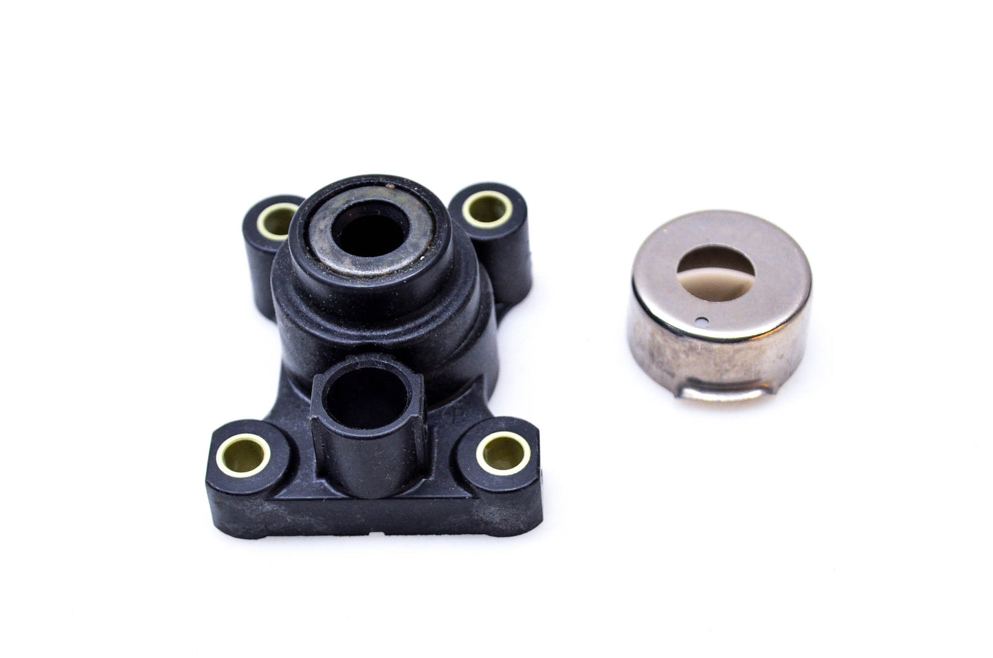 OMC 388139 Water Pump Impeller Housing w/Insert NOS
