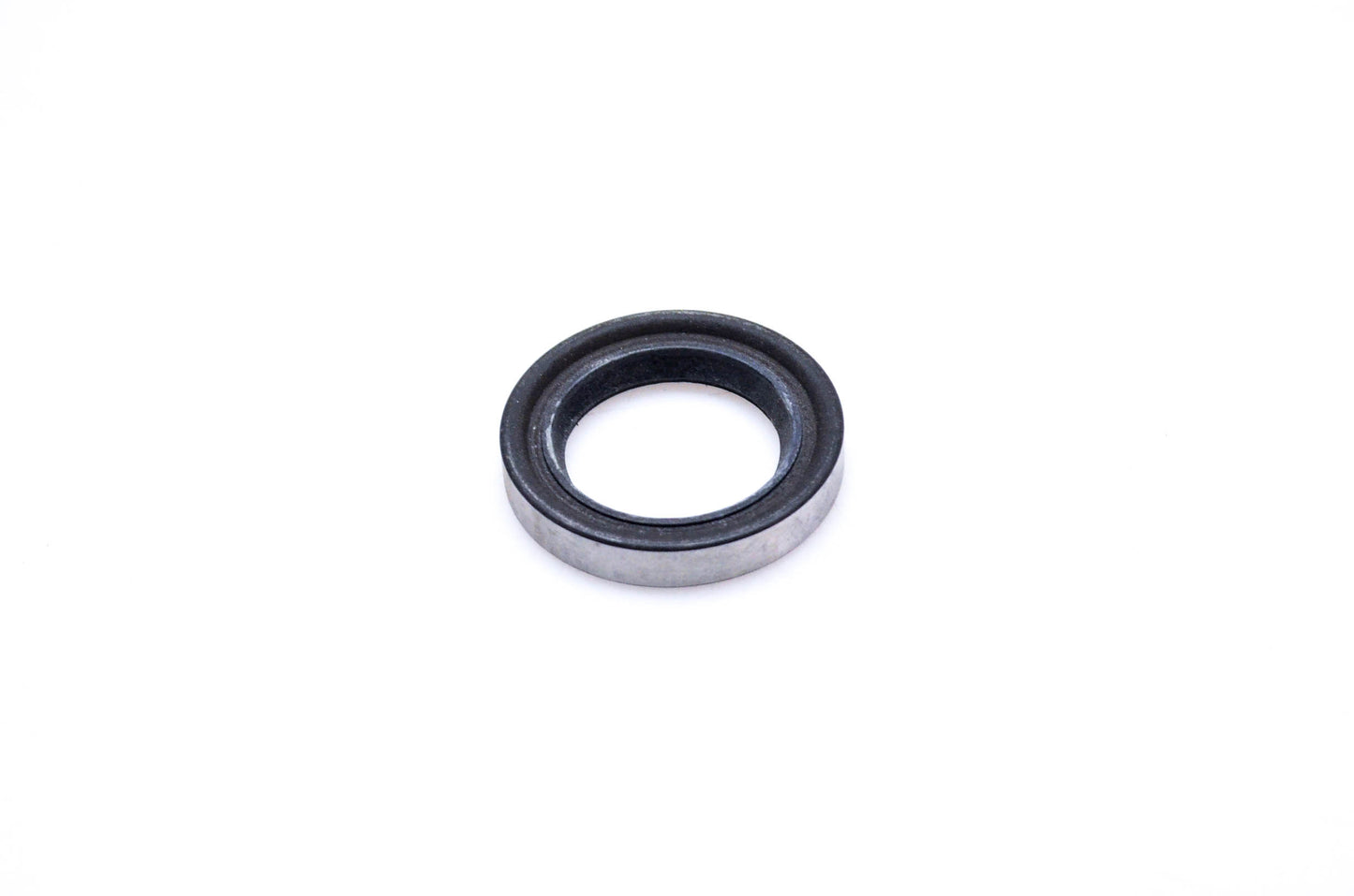 OMC 310599 Shaft Oil Seal Retainer NOS