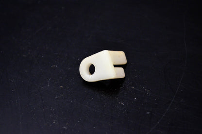 OMC 313585 Oil Wick Clip NOS