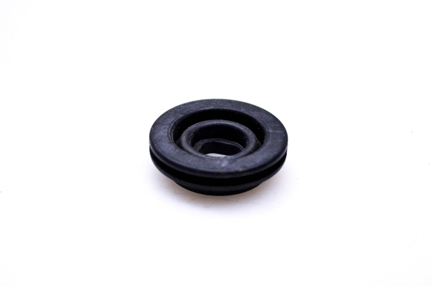OMC 204457 Rubber Choke Grommet NOS
