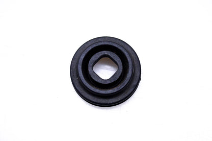 OMC 204457 Rubber Choke Grommet NOS