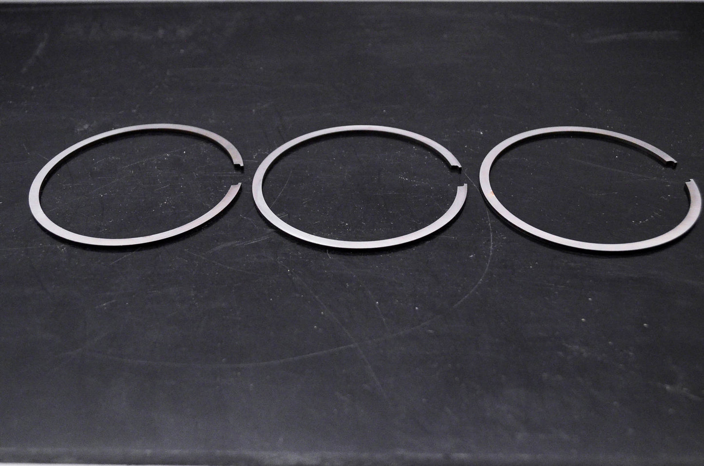 OMC 383654 Piston Ring Kit NOS