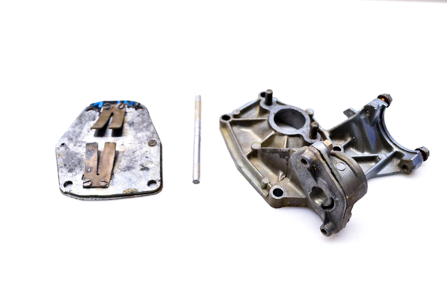 OMC 390232-2, E8RLCT A Intake Manifold w/ Leaf Plate