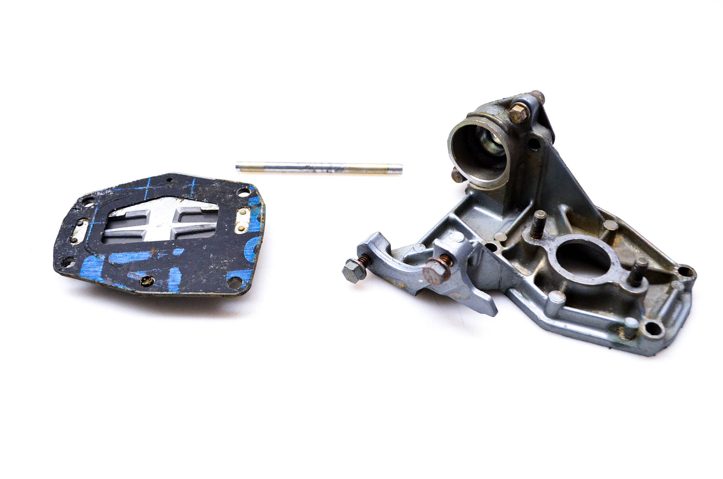 OMC 390232-2, E8RLCT A Intake Manifold w/ Leaf Plate