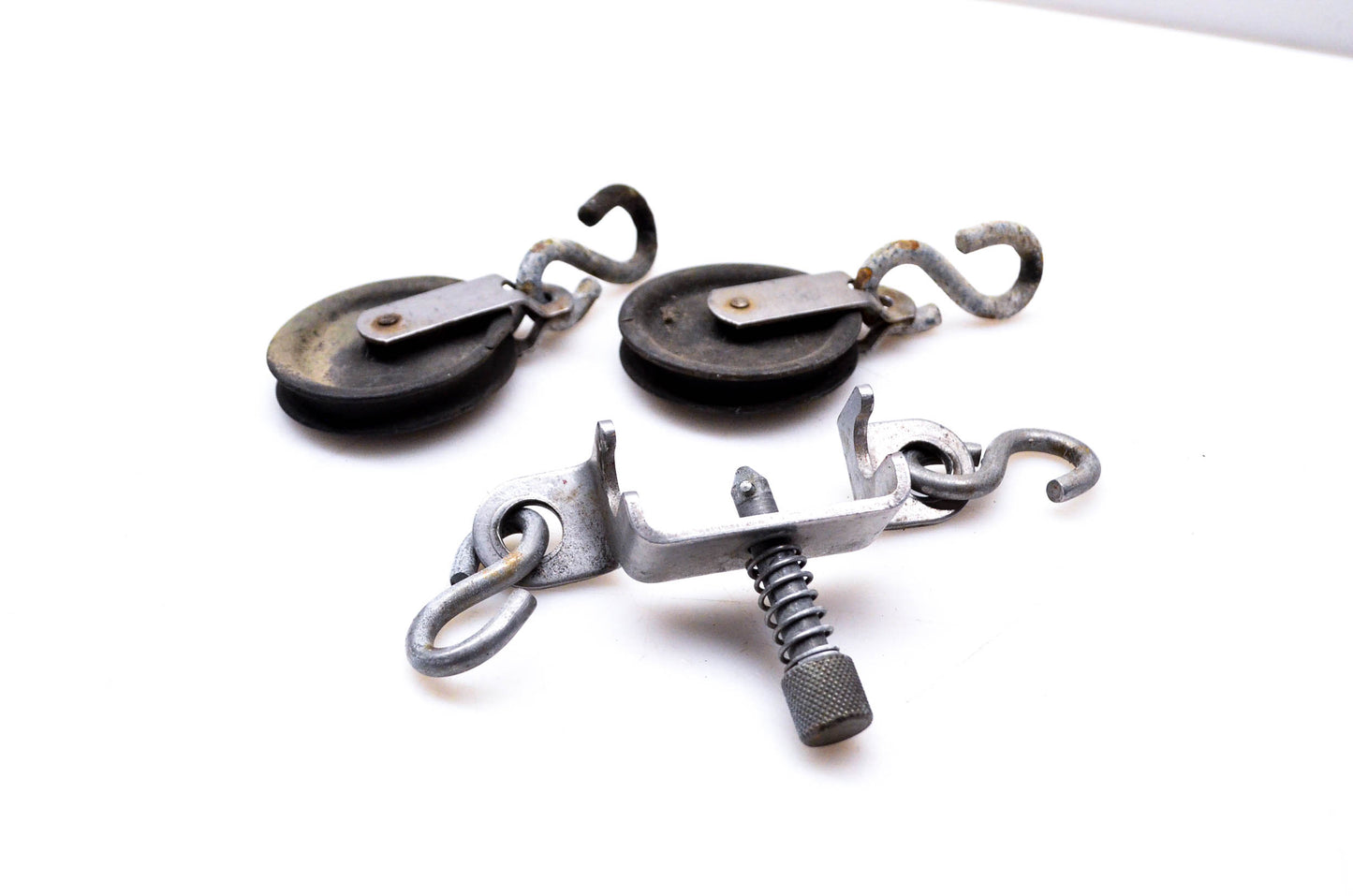 OMC 305816 Cable Steering Pulley Bracket Assembly