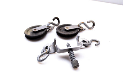OMC 305816 Cable Steering Pulley Bracket Assembly