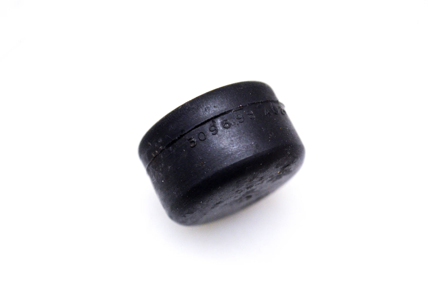 OMC 309698 Rubber Mount NOS