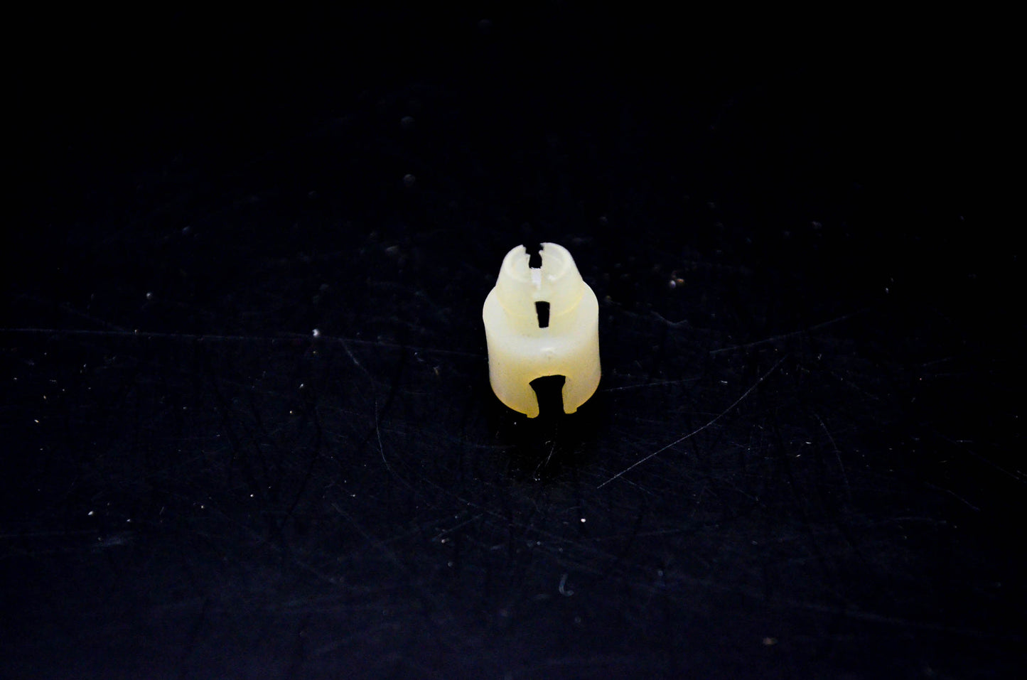OMC 313329 Retainer NOS