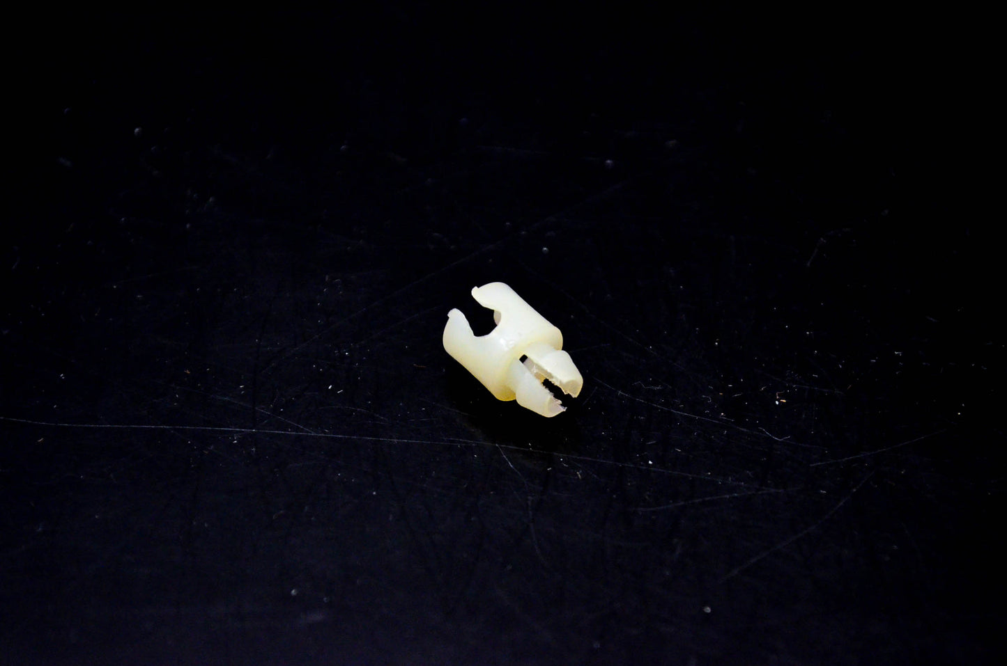 OMC 313329 Retainer NOS