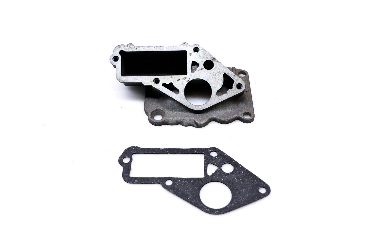OMC 309726, 309741 Carburetor Float Chamber w/ Gasket