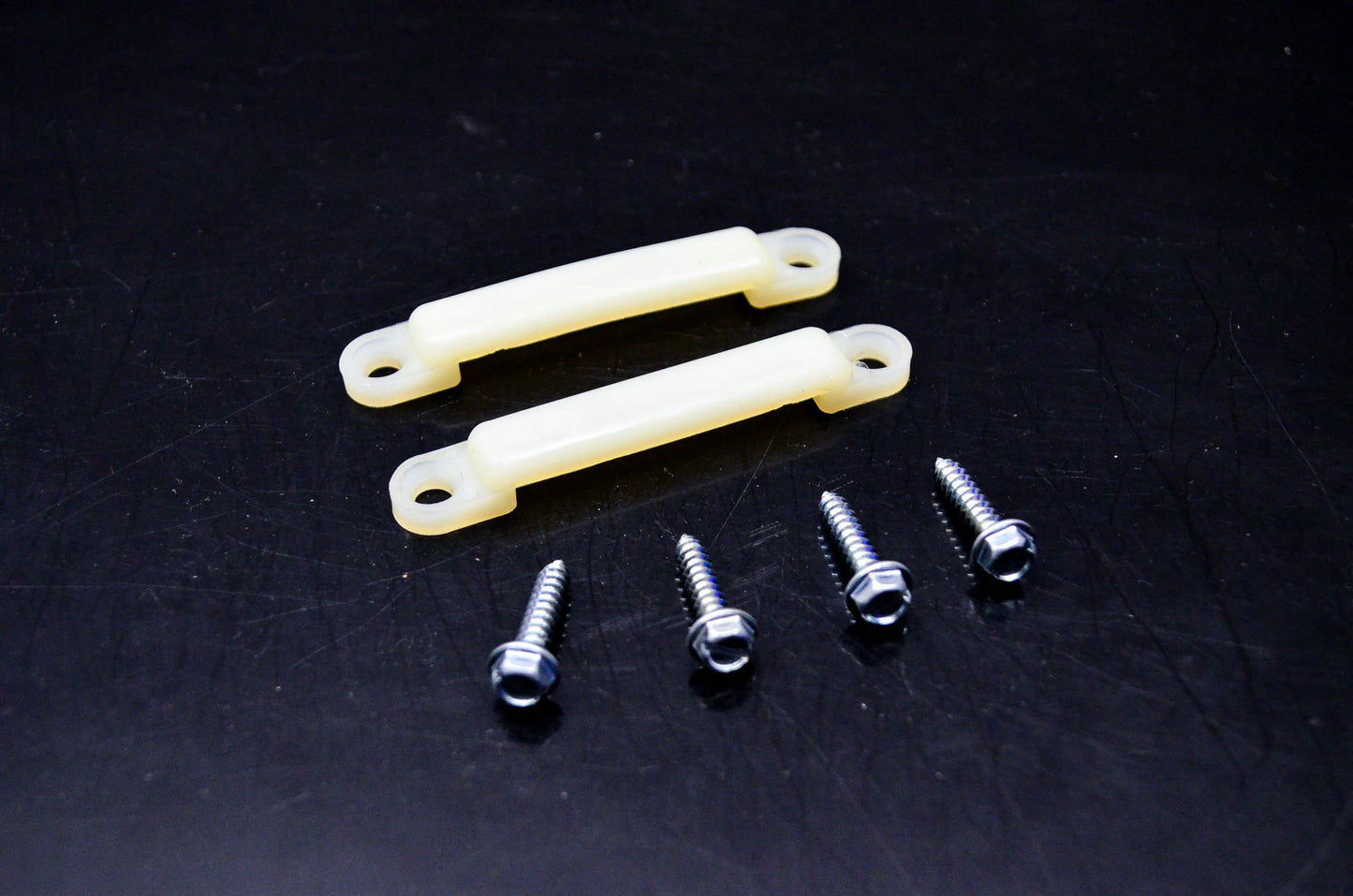 Seadog SDG4150921, 7D0032 Battery Box Strap Bracket w/ Screw Qty 2 NOS