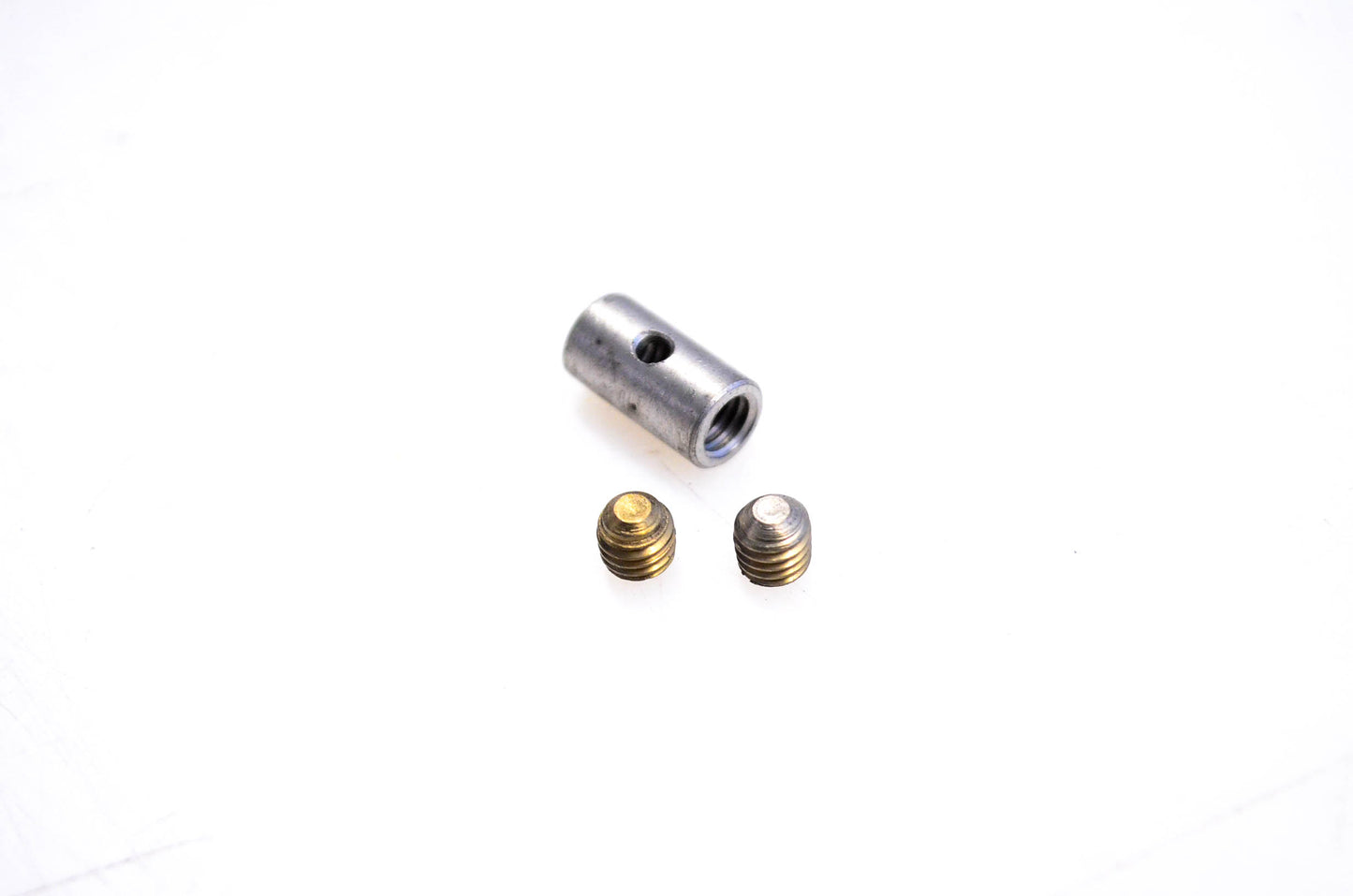 OMC 385958, 632-385958-1 Cable Clamp & Screw Kit NOS