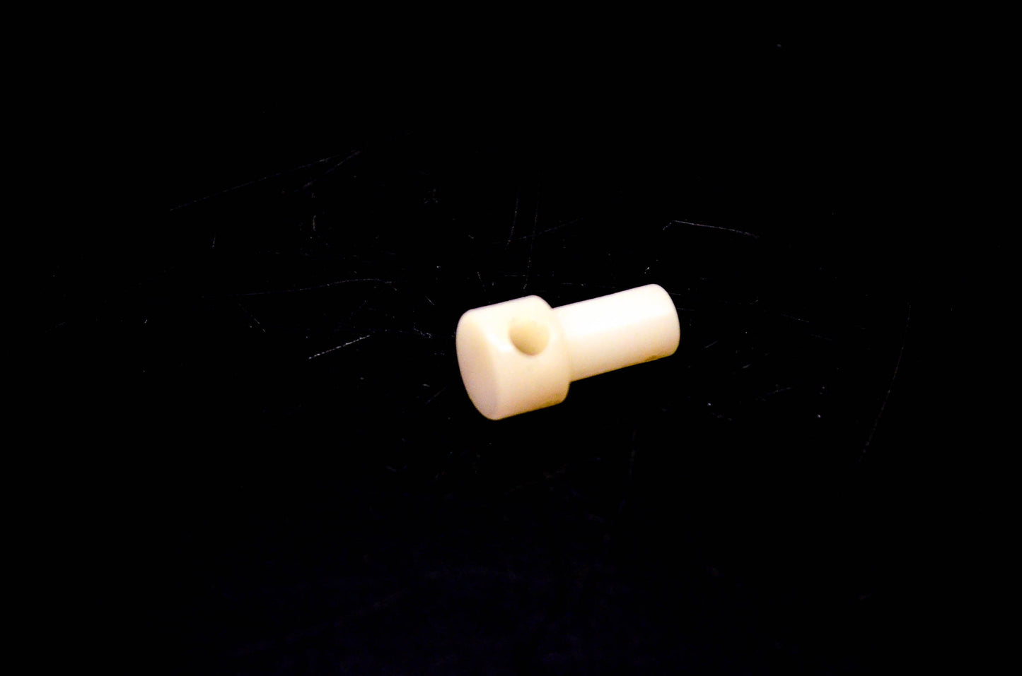 OMC 304226 Pivot Pin NOS