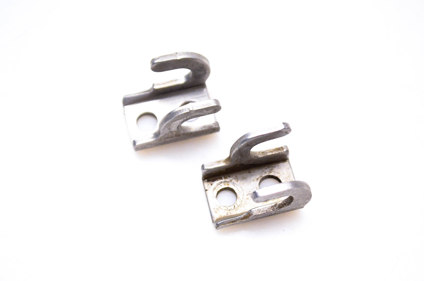 OMC 303556 Control Cable Lock Port & Starboard Sides Kit Qty 2