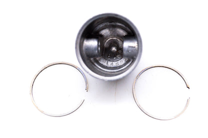 OMC 314697, 383240 Piston w/ Rings NOS