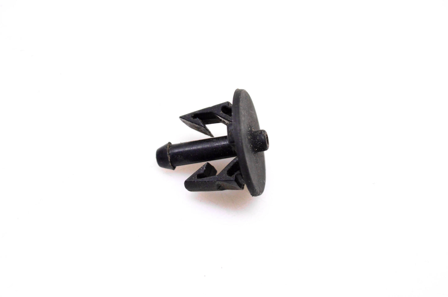 OMC 321885 Lower Motor Cover Nipple