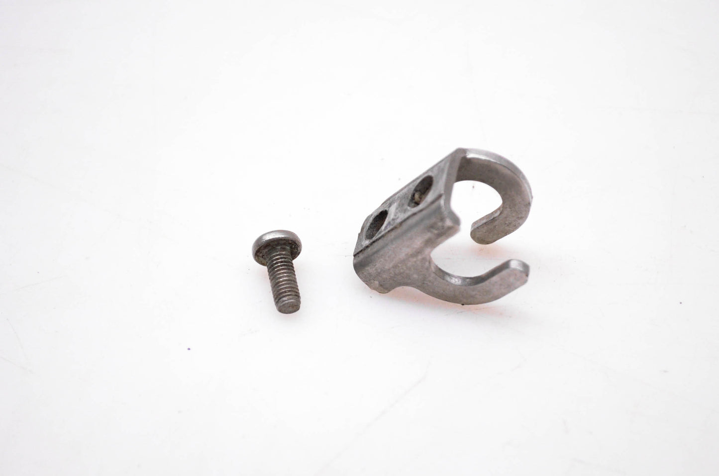 OMC 305736 Throttle Lock Clip Port Side