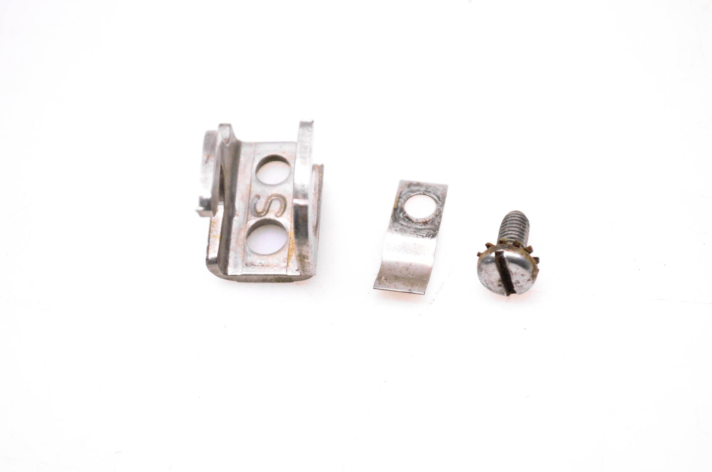 OMC 305737 Throttle Lock Clip Starboard Side Kit