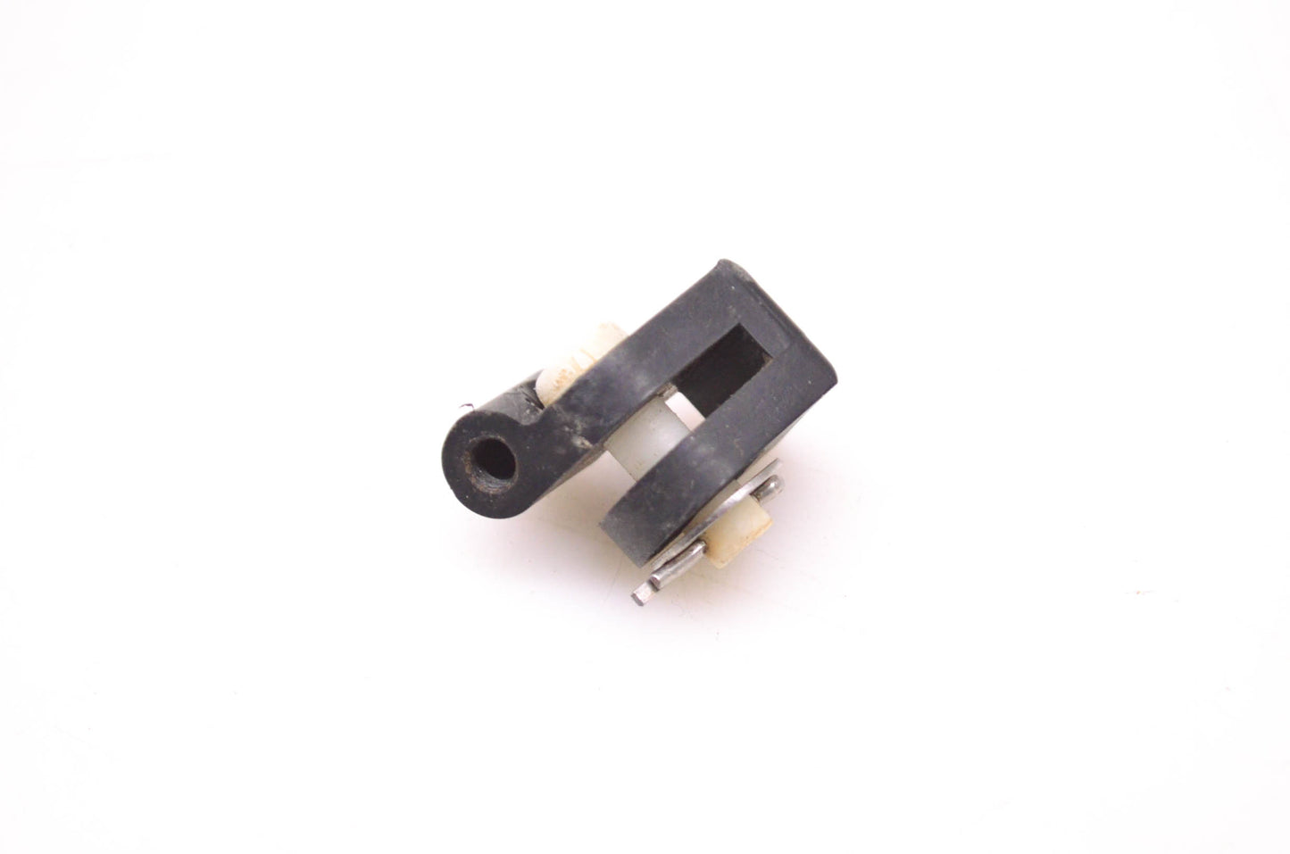 OMC 330533, 310525 Throttle Cable Connector Assembly