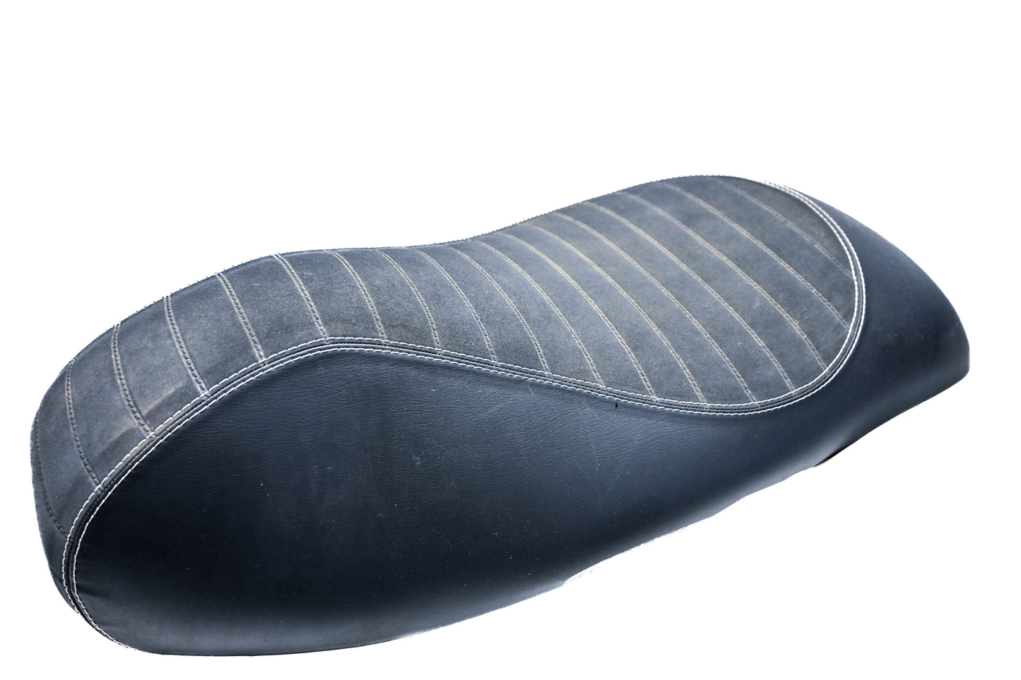 Piaggio 1B004763 Saddle NOS