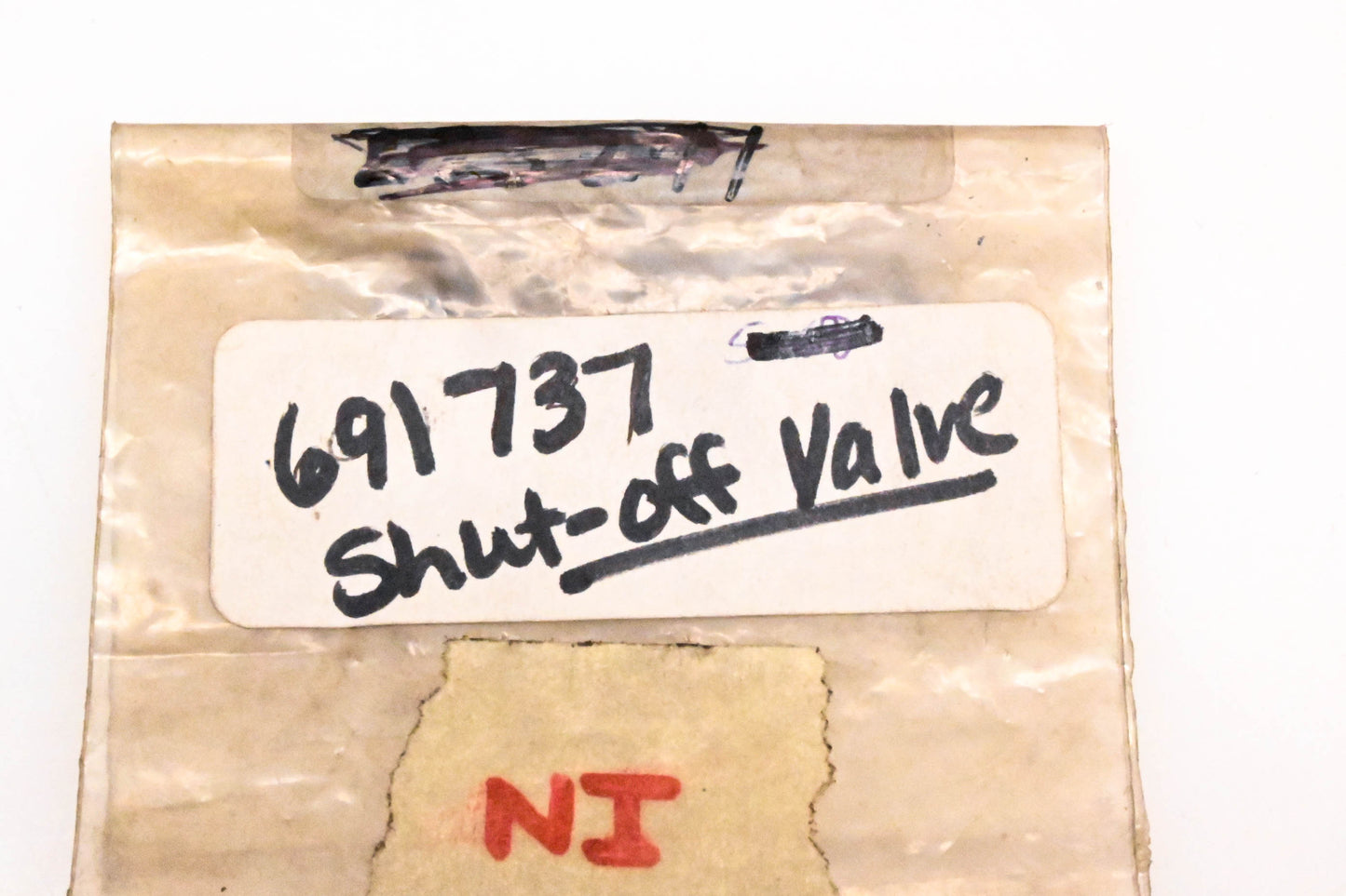 New OEM Briggs & Stratton 691737 Fuel Shut Off Valve Handle NOS