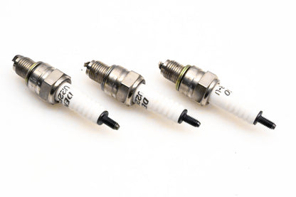Denso U22FSR-U, 4008 Sparkplugs Qty 3 NOS