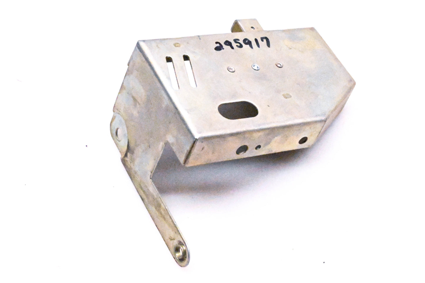 New OEM Briggs & Stratton 295917 Speed Control Housing NOS