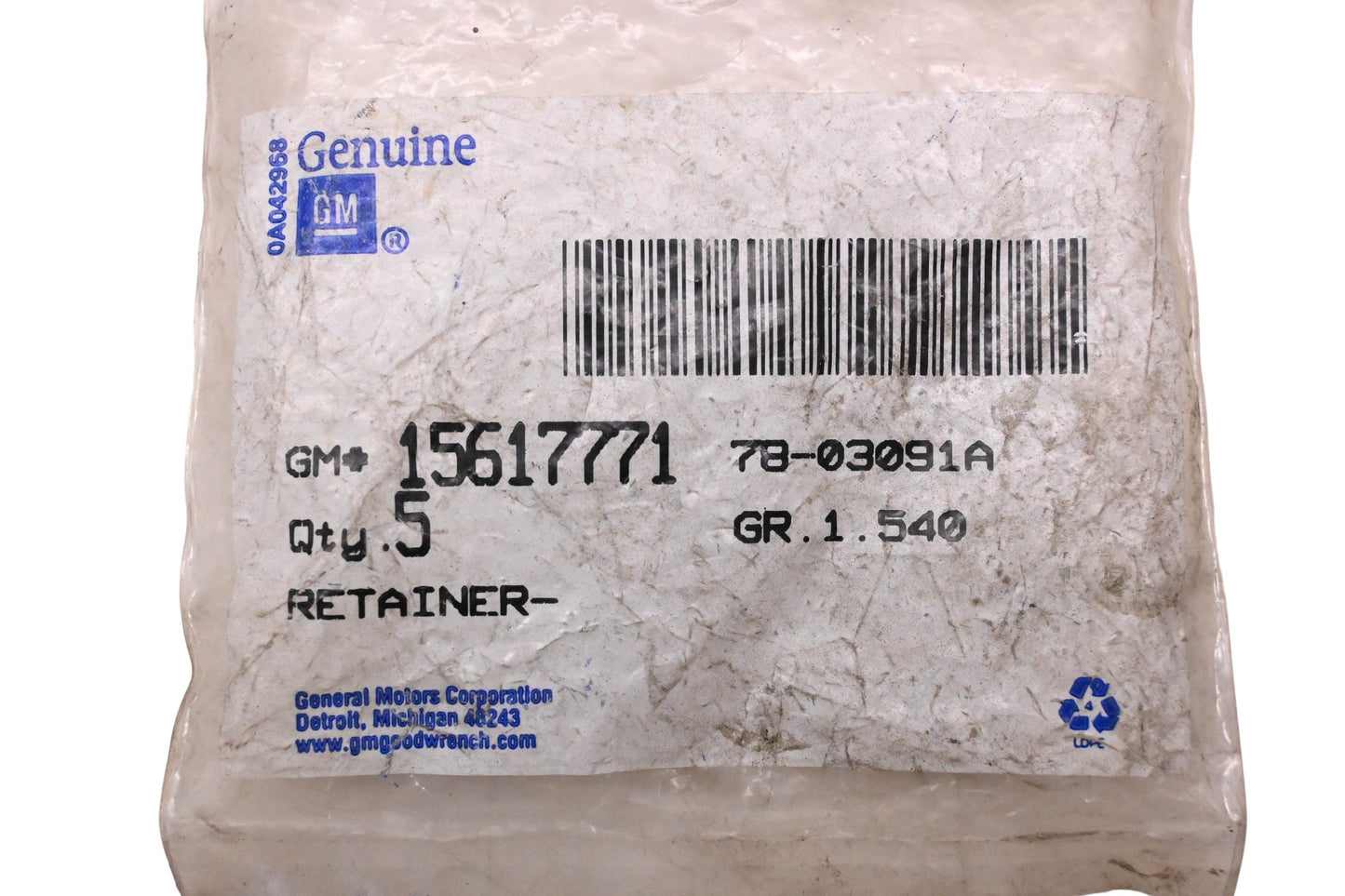 General Motors 15617771 Auxiliary Engine Oil Cooler Hose Retainer NOS