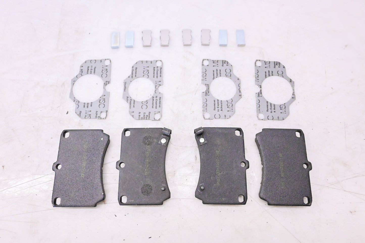 StopTech 104-04660 PosiQuiet Semi-Metallic Brake Pad Kit NOS