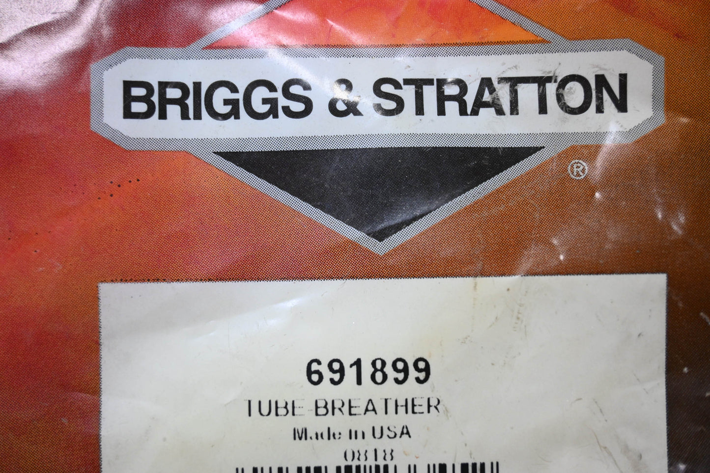 New OEM Briggs & Stratton 691899 Breather Tube NOS