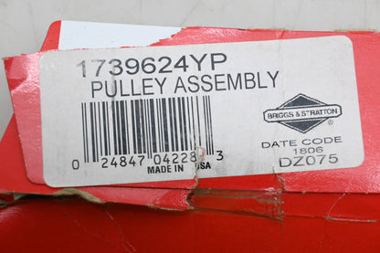 New OEM Briggs & Stratton 1739624YP Pulley Assembly NOS