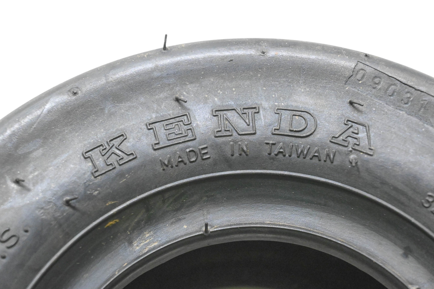 New OEM Briggs & Stratton 5021181X1SM Kenda Tire 9x350-4 NOS