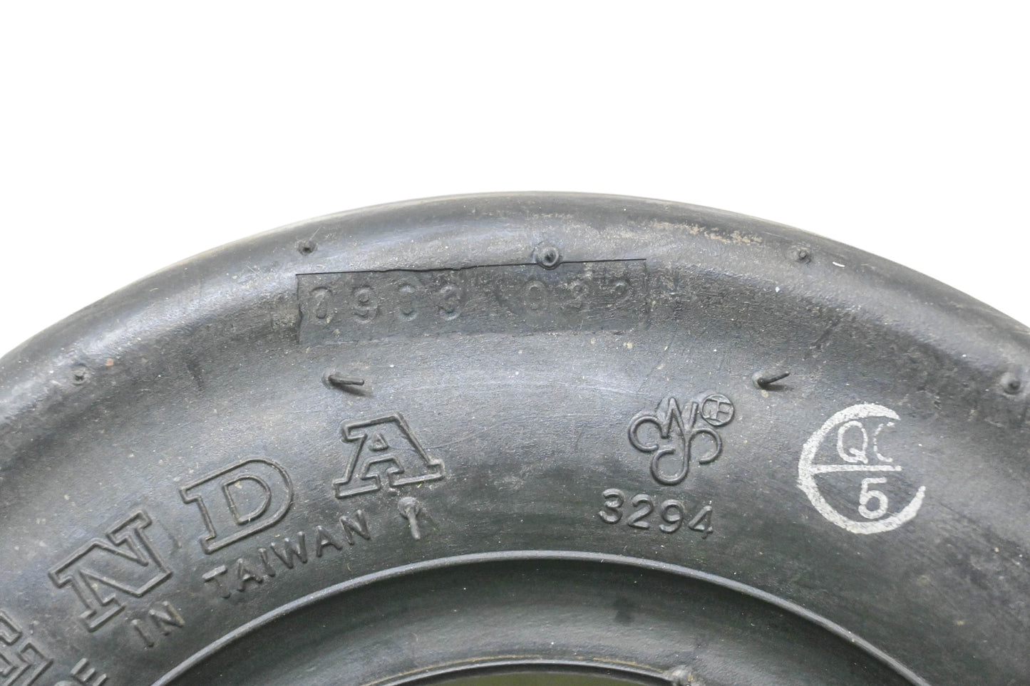 New OEM Briggs & Stratton 5021181X1SM Kenda Tire 9x350-4 NOS