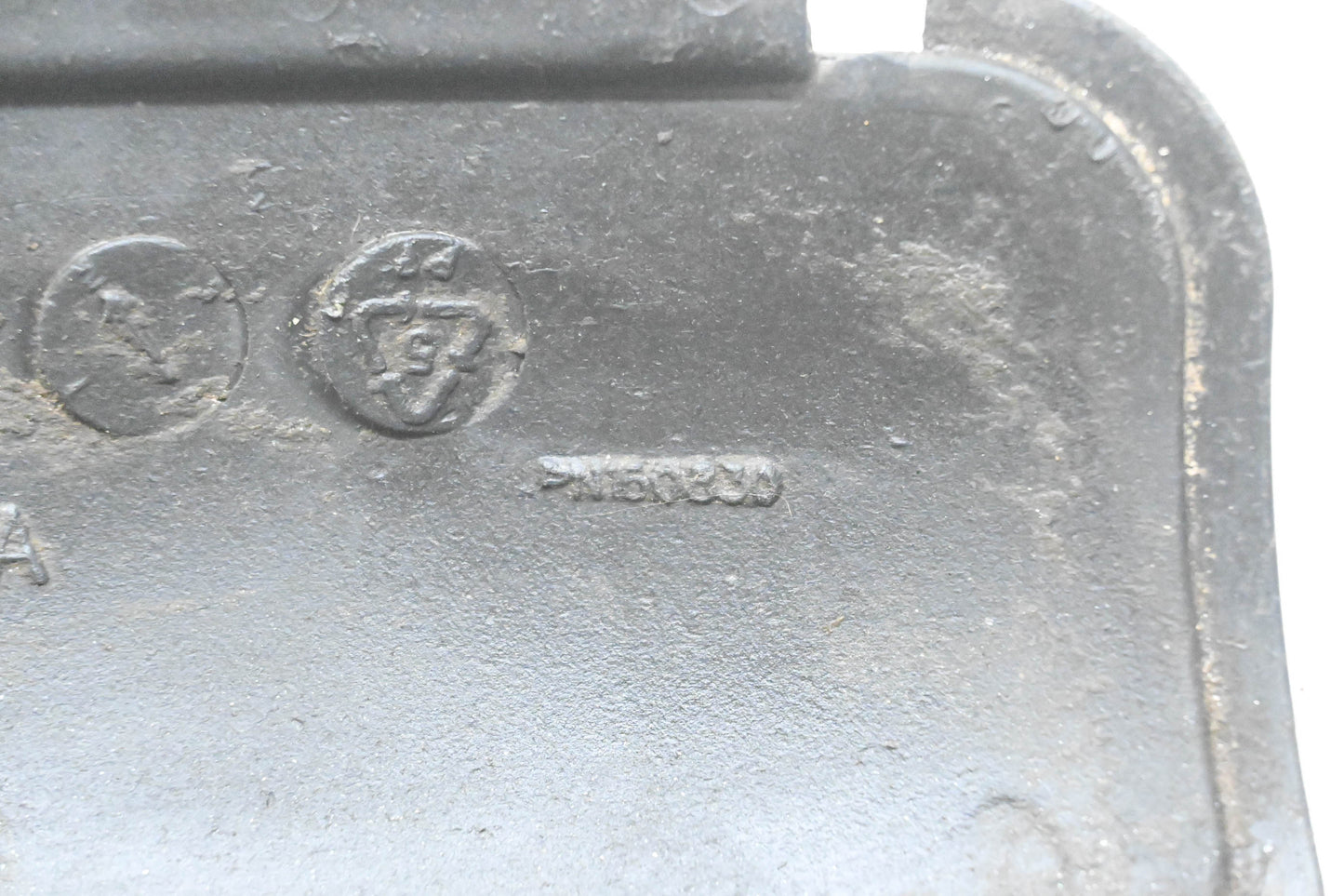 AYP 160830 Mulcher Plate