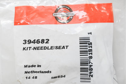New OEM Briggs & Stratton 394682 Needle Seat Kit NOS