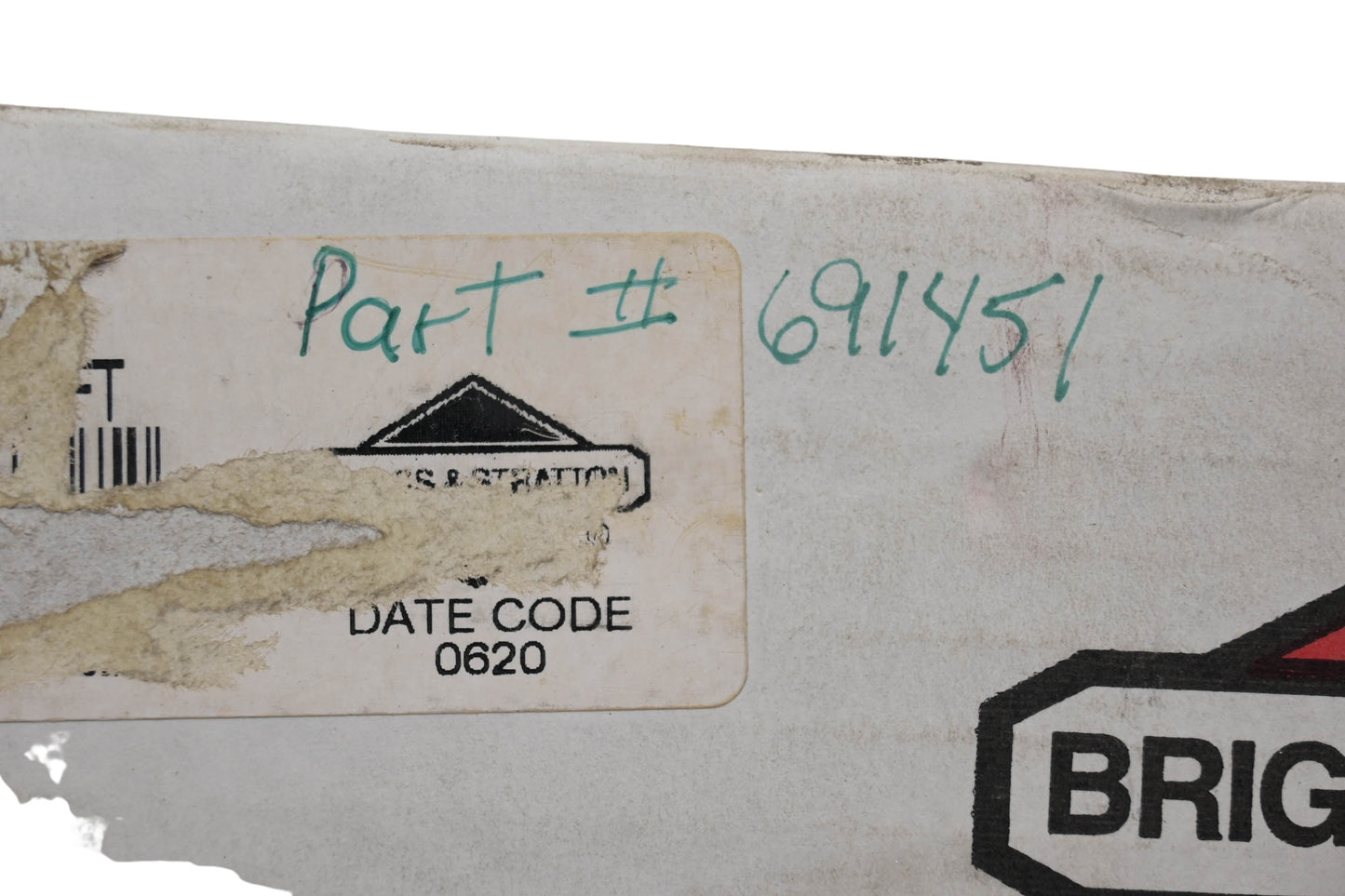 New OEM Briggs & Stratton 691451 Crankshaft NOS