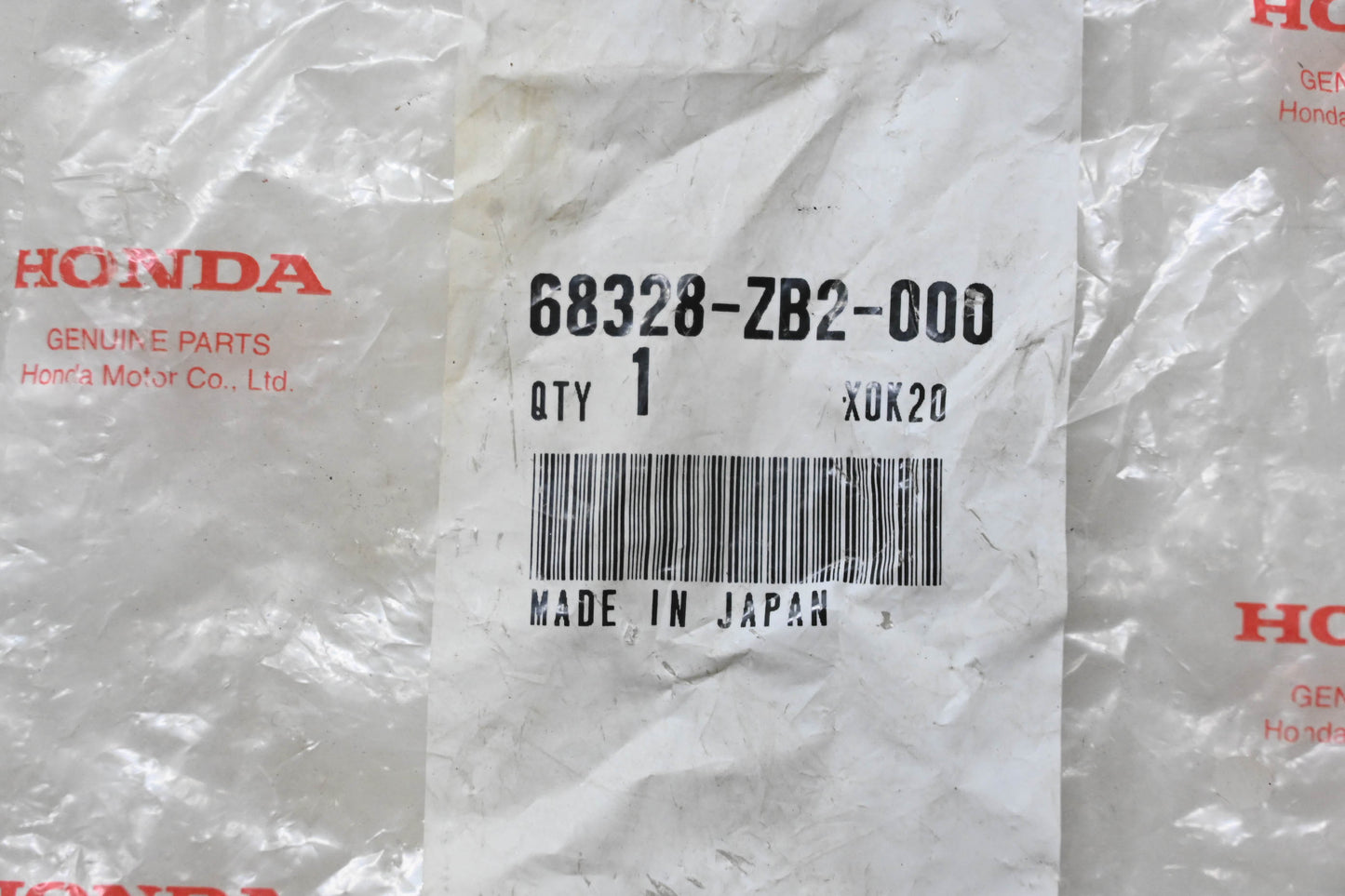 New OEM Honda 68328-ZB2-000 Lower Rubber NOS