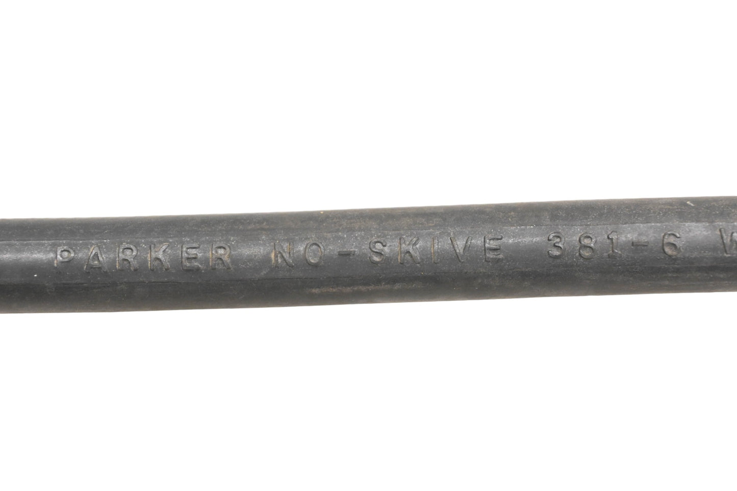 Caterpillar 3C8005, 381-6 Parker 28" Hose Assembly NOS